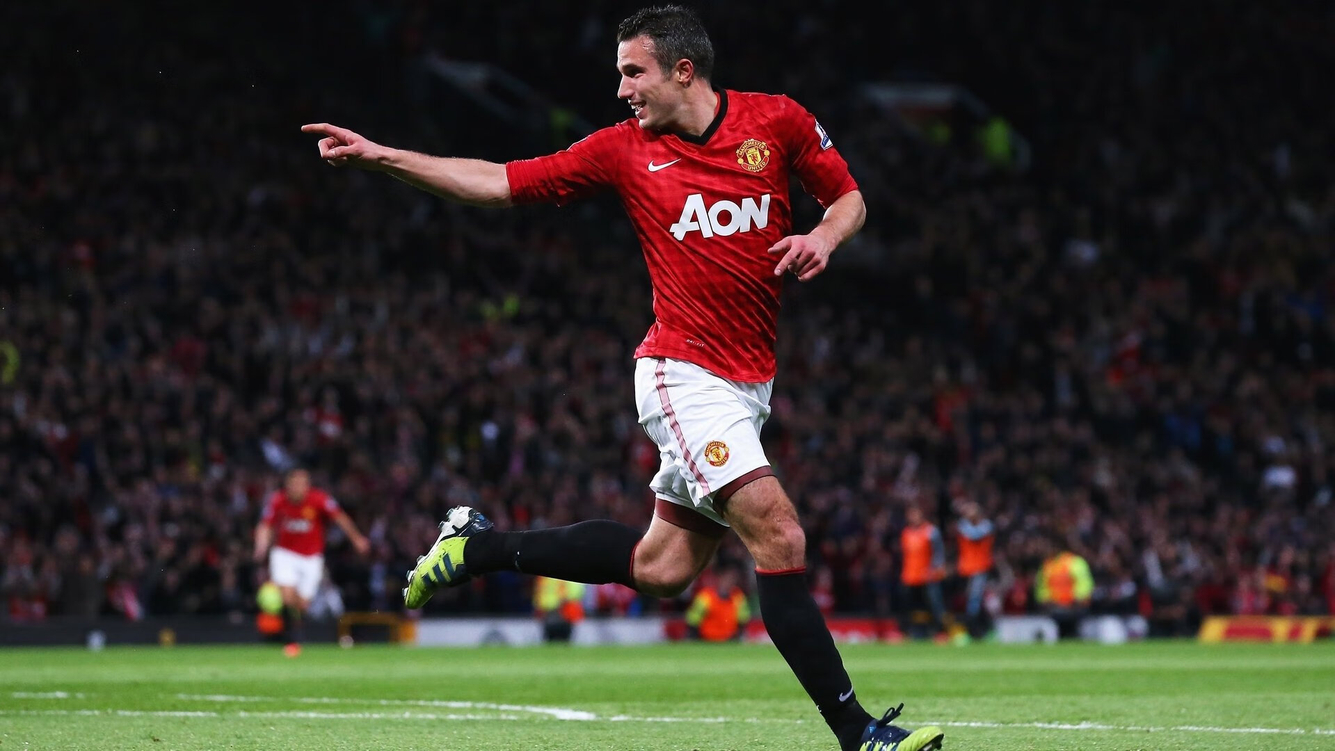 意甲长传突袭：高速反击中的精彩瞬间，意甲扩军历史